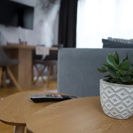 Del Am Woerthersee * Velden am Woerthersee