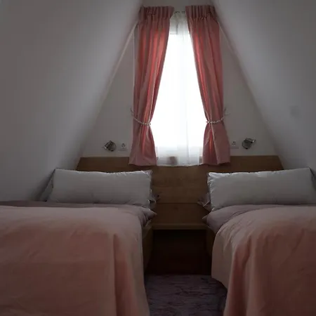 Del Am Woerthersee 벨덴암워스에르시